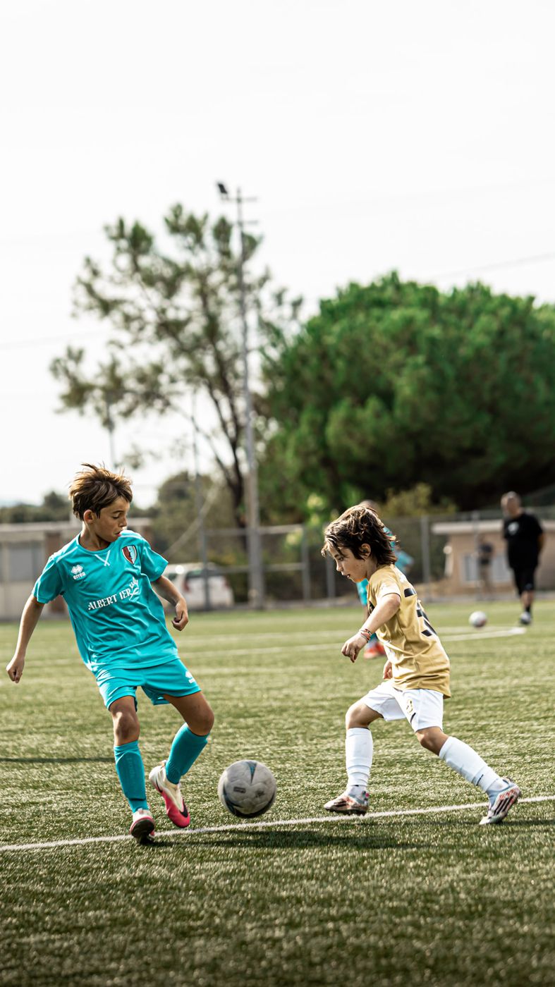 Academy foot : duel ballon au pied