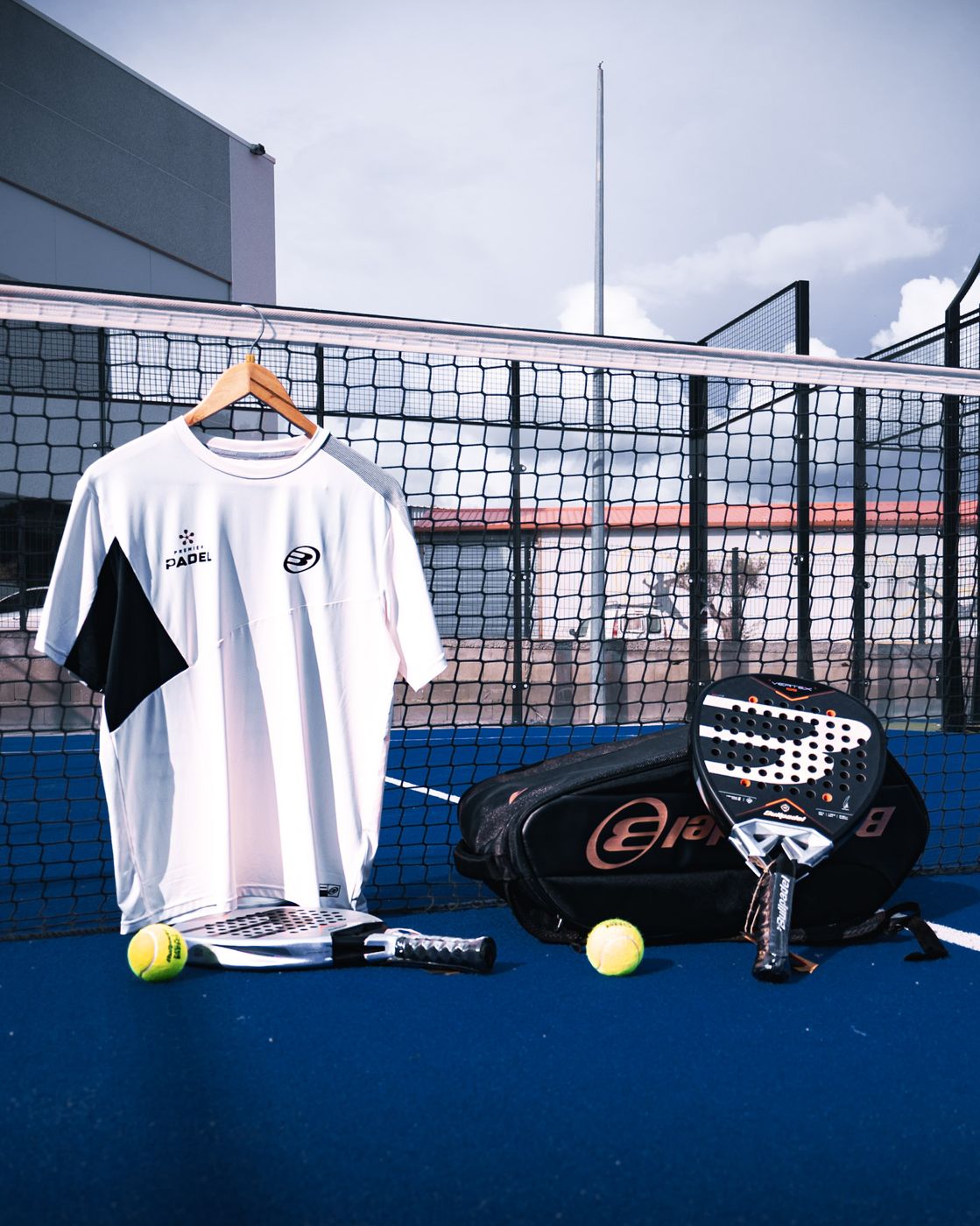 Boutique padel : tenue, sac et raquette